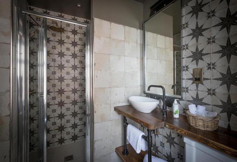 キングサイズベッドのスタンダードルーム, The Bath