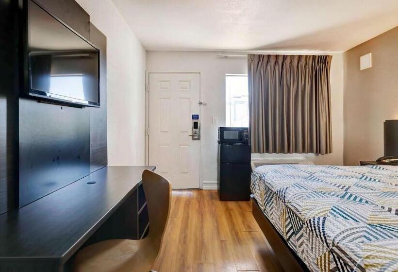 장애인을 위한 킹사이즈 침대 스탠다드 룸, Motel 6 North Little Rock, Ar Jfk Blvd