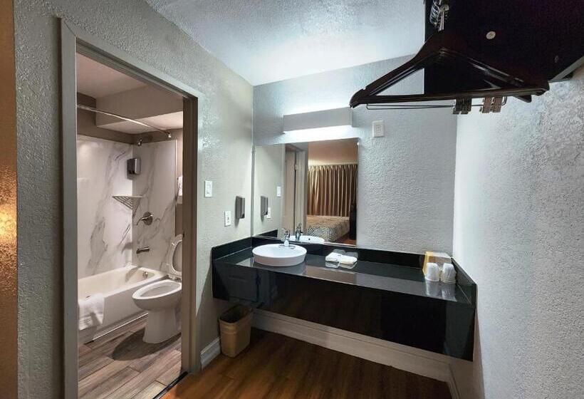 스탠다드 룸 킹사이즈 침대, Motel 6 North Little Rock, Ar Jfk Blvd