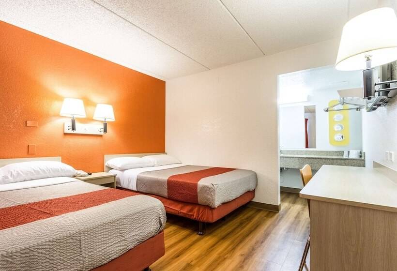 Номер Стандарт 2 Двуспальные Кровати, Motel 6 Tempe, Az Phoenix Airport Priest Dr
