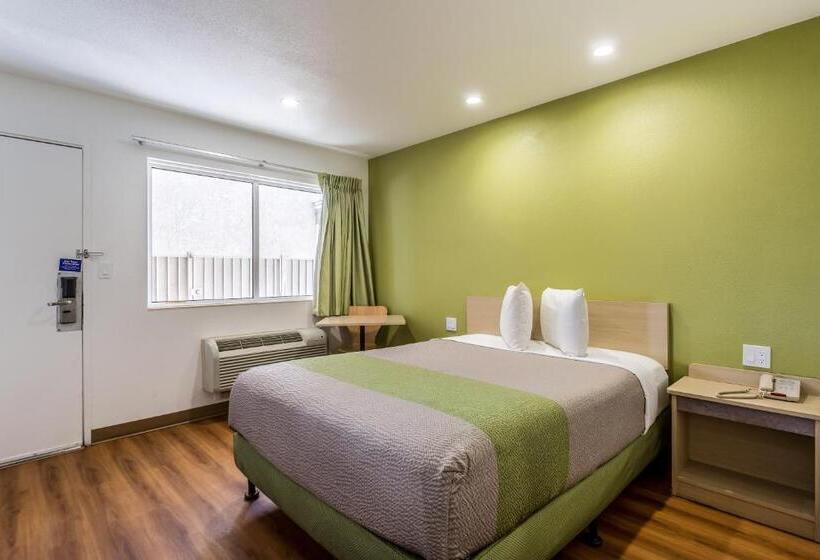 Номер Стандарт, Motel 6needles, Ca