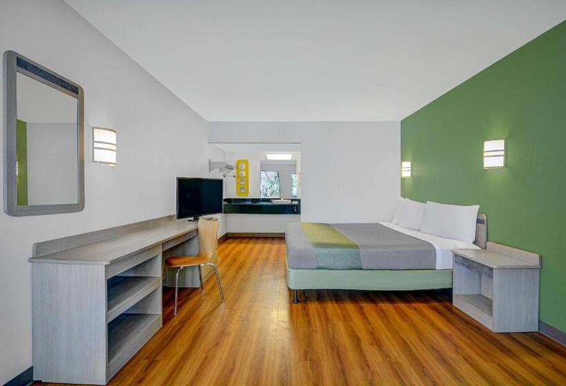 스탠다드 룸 킹사이즈 침대, Motel 6tallahassee, Fl  Downtown
