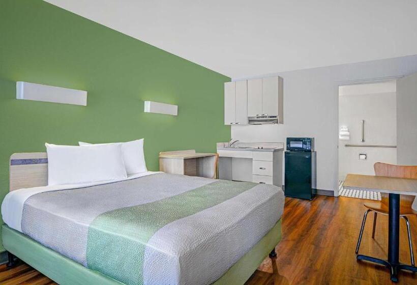 장애인을 위한 스탠다드 룸, Motel 6tallahassee, Fl  Downtown
