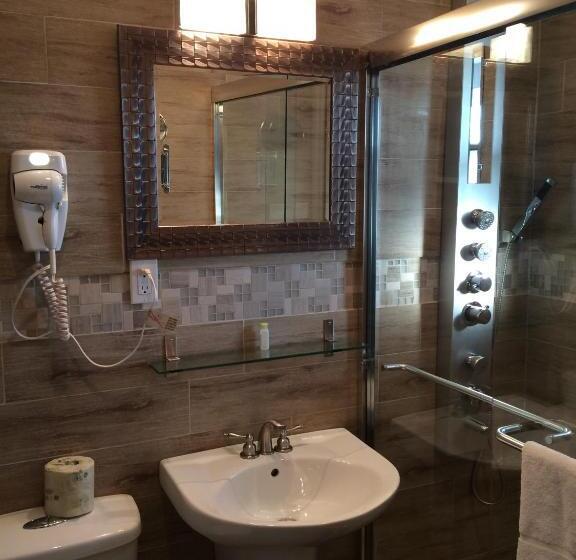 חדק דלוקס עם ג'קוזי, Olux Hotel Motel Suites