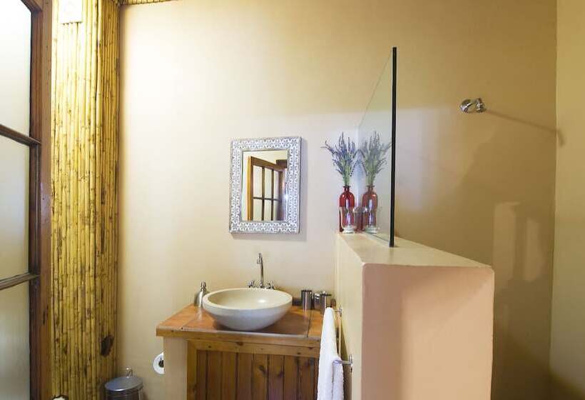 Номер Стандарт Трехместный, At The Woods Guest House