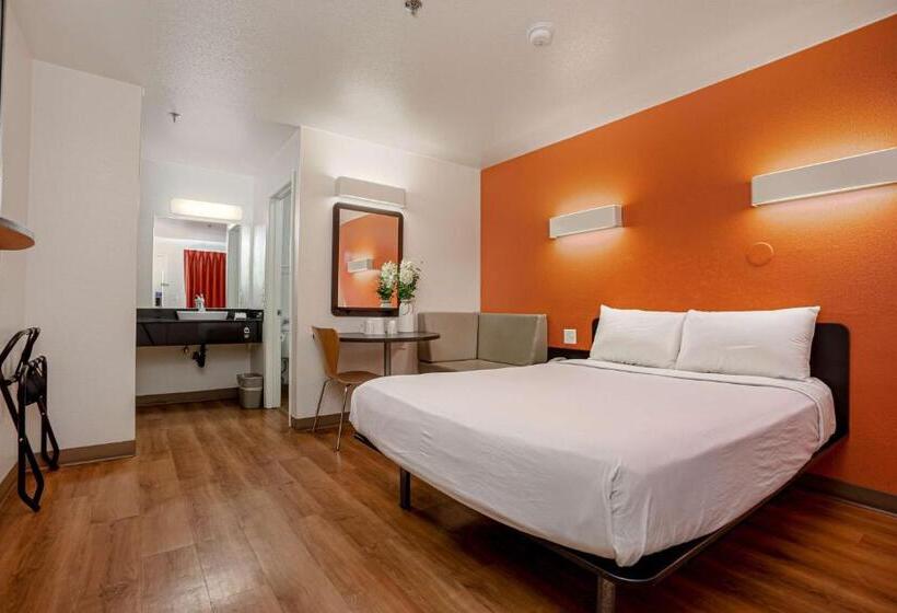 Номер Superior, Motel 6temecula, Ca  Historic Old Town
