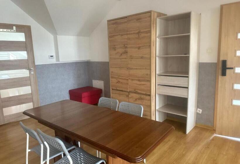 اتاق استاندارد چهار تخته, Hgs Home Noclegi Pracownicze Parking , łazienki