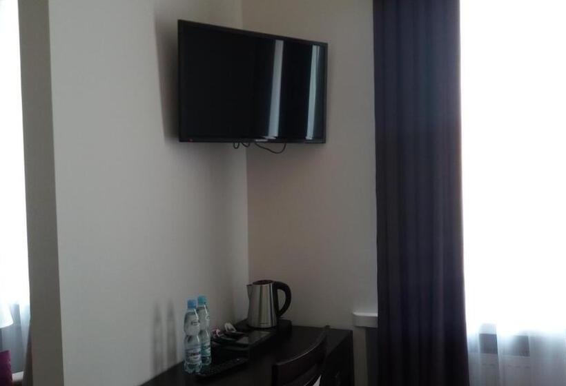 Номер Deluxe, Scsk Pół ławy