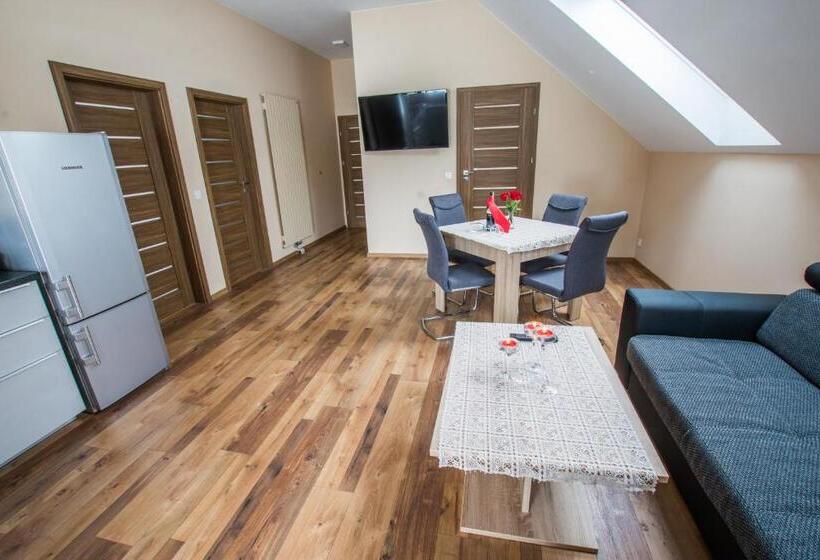 Апартаменты 2 Спальни, Dwór Skalny Apartamenty, Pokoje I Restauracja Karczma Skalna