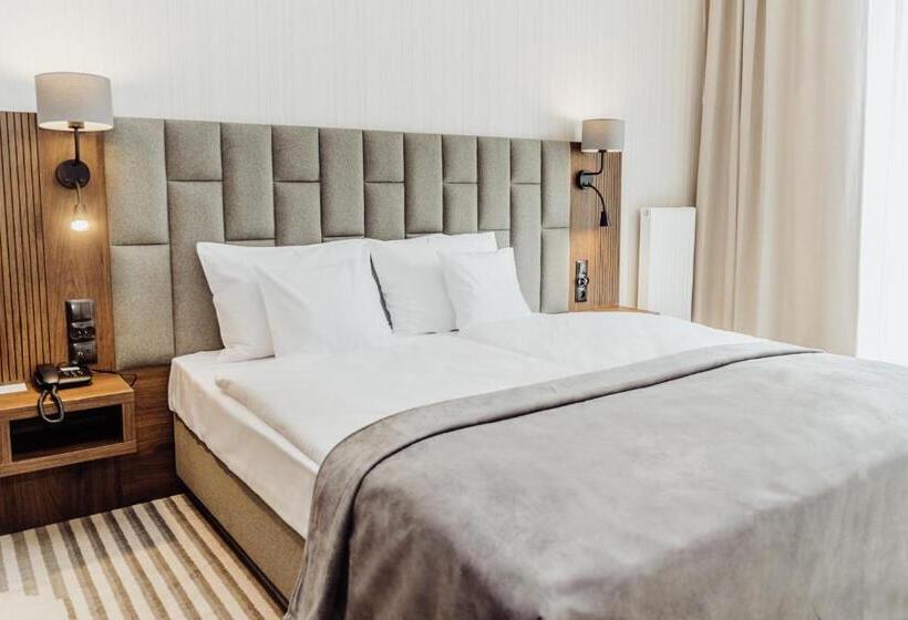 Номер Стандарт с Балконом, Elements Hotel&spa
