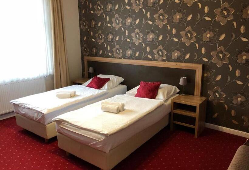 Номер Стандарт Трехместный, Villa Zagórze