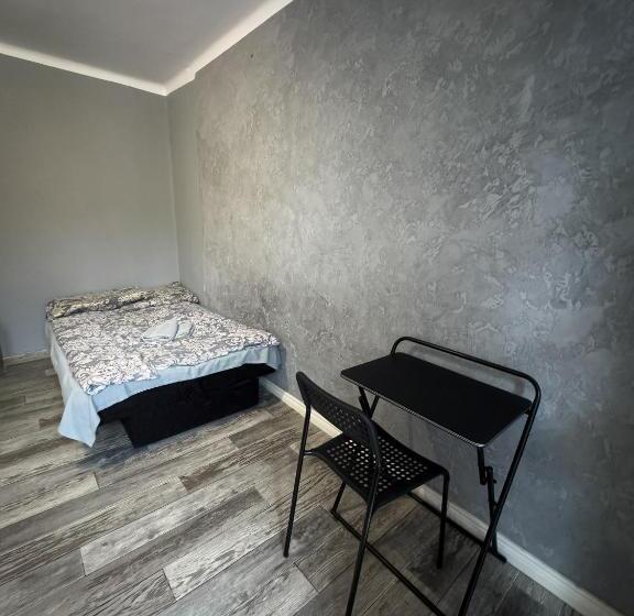Номер Стандарт Четырехместный Совместный Санузел, Kwadrat B&b Jałowego