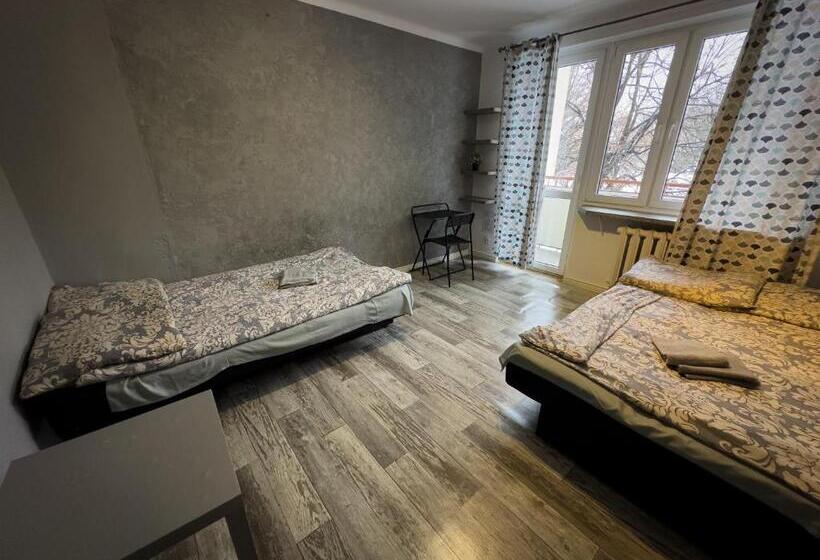 Номер Стандарт Четырехместный Совместный Санузел, Kwadrat B&b Jałowego