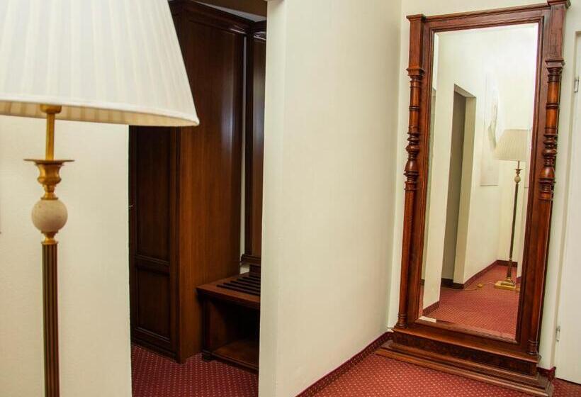 Апартаменты 1 Спальня, Savoy