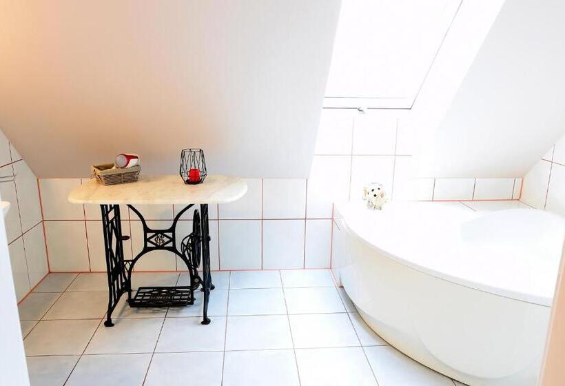 Номер Стандарт с Балконом, Guest House Wiejska Sielanka