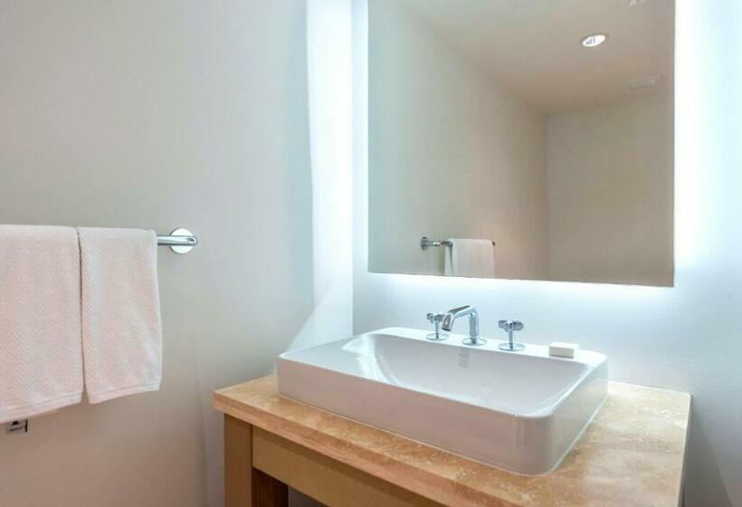 Апартаменты 1 Спальня, Oceanview Private Condo At 1 Hotel & Homes  906