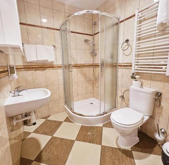 Номер Стандарт Трехместный, Restauracja Hotel Przystan