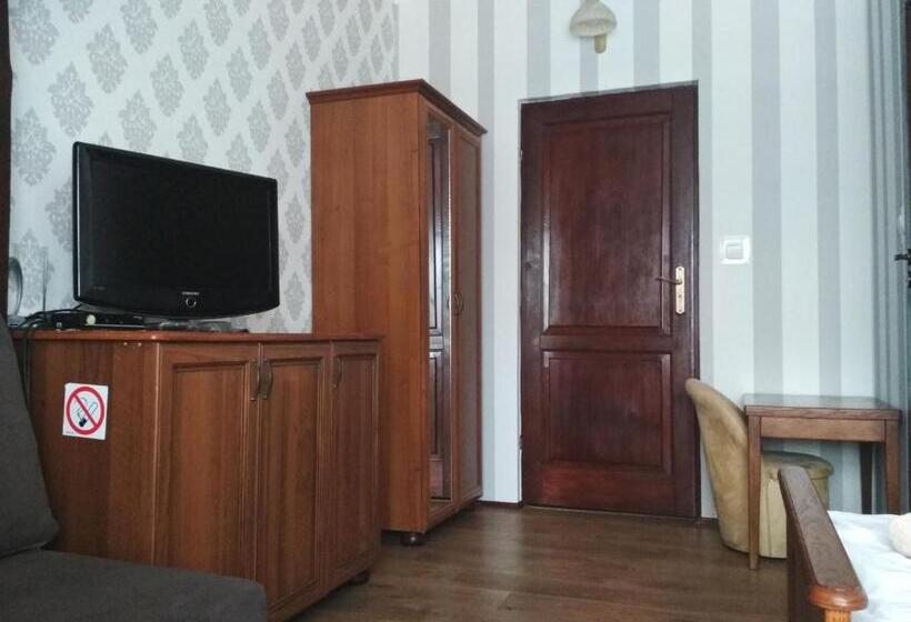 Номер Стандарт, Zielony Dworek