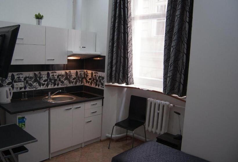 Студия Стандарт, Hostelswidnicka24