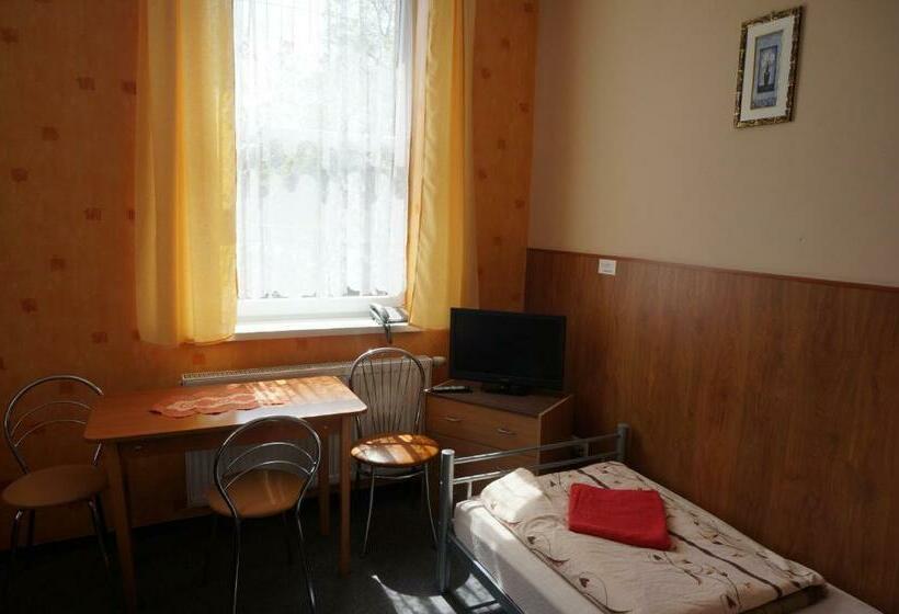 Номер Стандарт Трехместный, Miltex