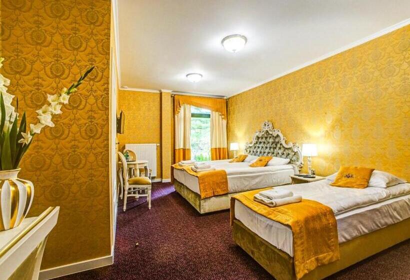 Трехместный Номер Стандарт с Балконом, Royal Palace Centrum Bankietowe