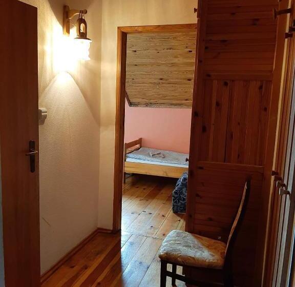 Номер Стандарт, Usługi Hotelarskie Karpacz