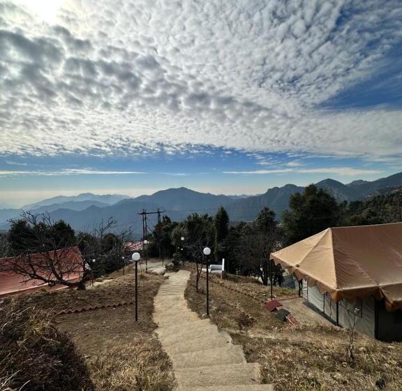 经典四人房间, Instaview Kanatal