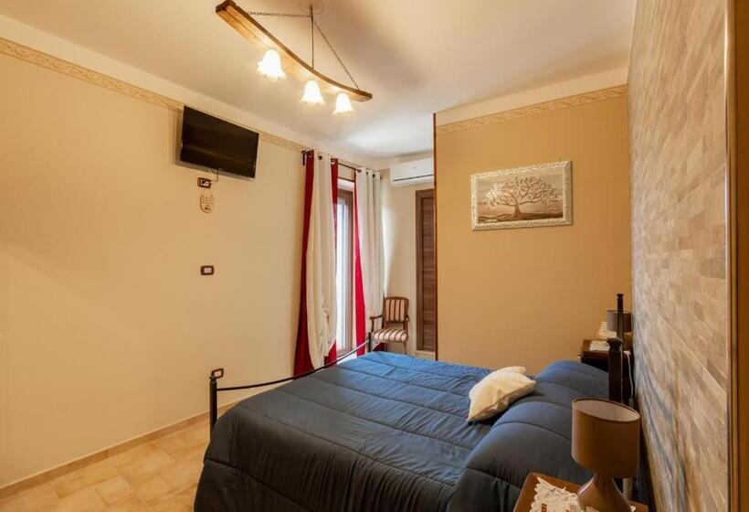 Номер Стандарт, B&b La Botte   Taurasi