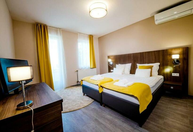 Номер Стандарт Трехместный, Fürdő Hotel Zalakaros