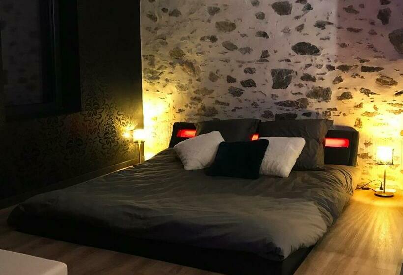 带大床的标准间, La Passionnante Gîte Avec Spa Privatif