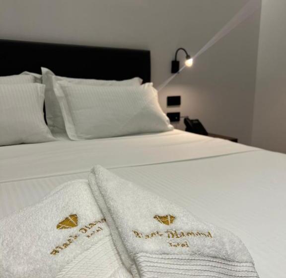 Standard Quadruple Room, Black Diamond Hotel Dhermi