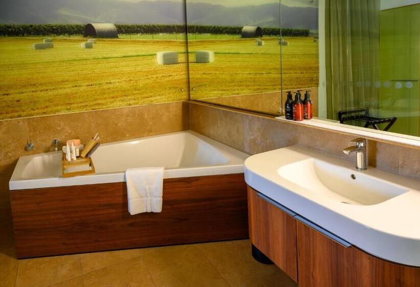 Номер Deluxe Кровать Кинг, Ohtel Wellington