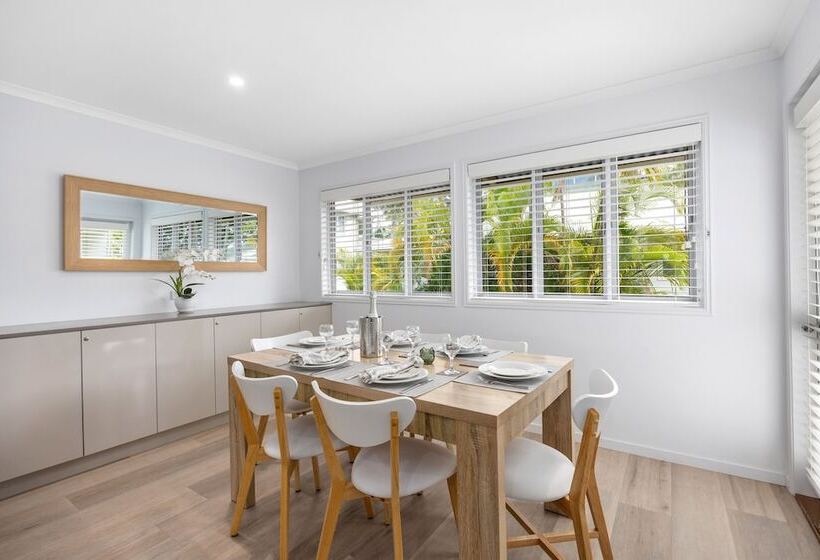 2 베드룸 이그제큐티브 아파트, Noosa Outrigger Beach Resort