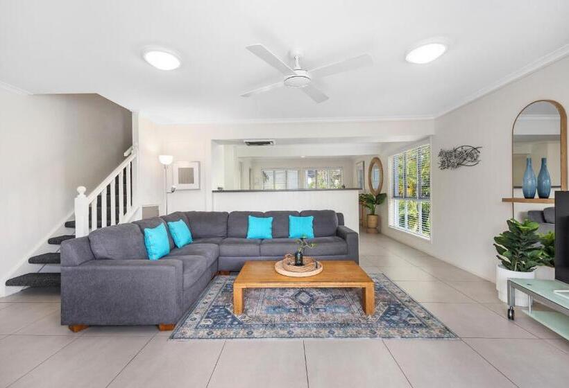 발코니가 있는 2 베드룸 아파트, Noosa Outrigger Beach Resort