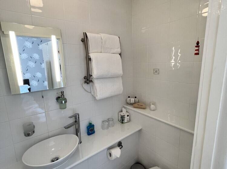 Стандартный Номер Нижний Этаж, Birkdale Guest House