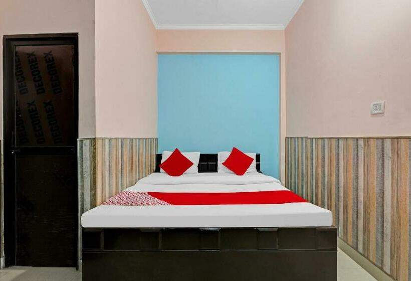 Трехместный Номер Классика, Spot On Hotel Shivam Residency