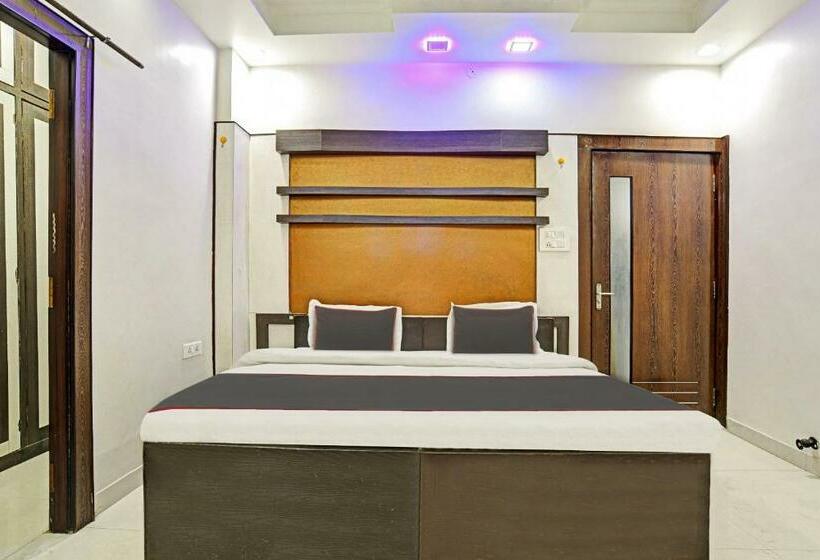 Трехместный Номер Классика, Collection O 805123 Akriti Regency