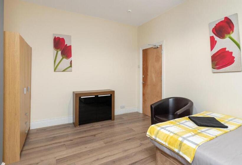 Номер Стандарт Совместная Ванная, City Centre Large Luxury Rooms Free Parking