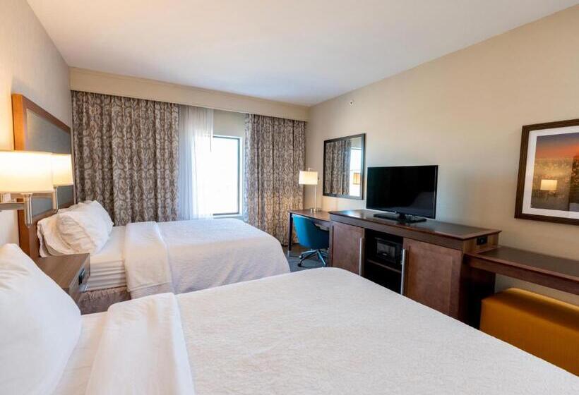 스탠다드 룸, Flag Point Inn And Suites Pratt By Fairbridge