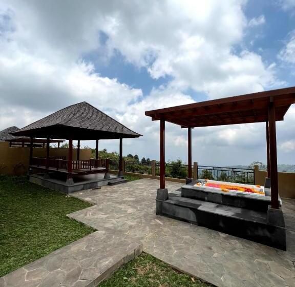 Вилла Deluxe 2 Спальни, Shankara Munduk Bali