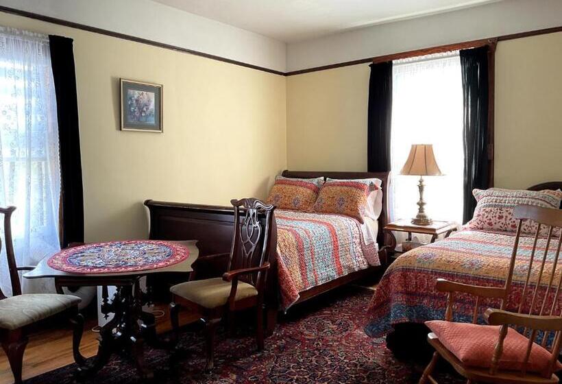 Люкс Superior, Royal Hotel Sydney
