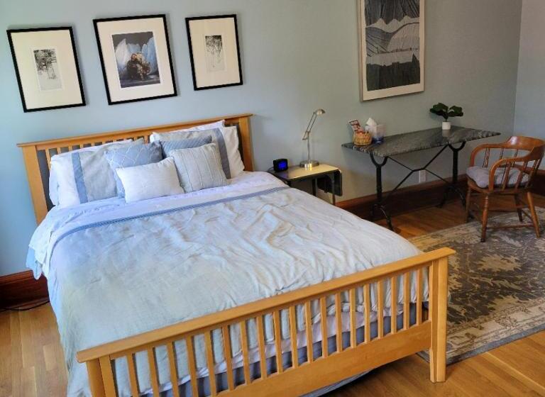Quarto standard, Art And Lodging