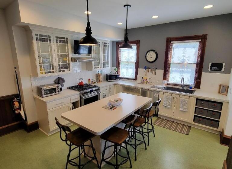 Quarto standard, Art And Lodging