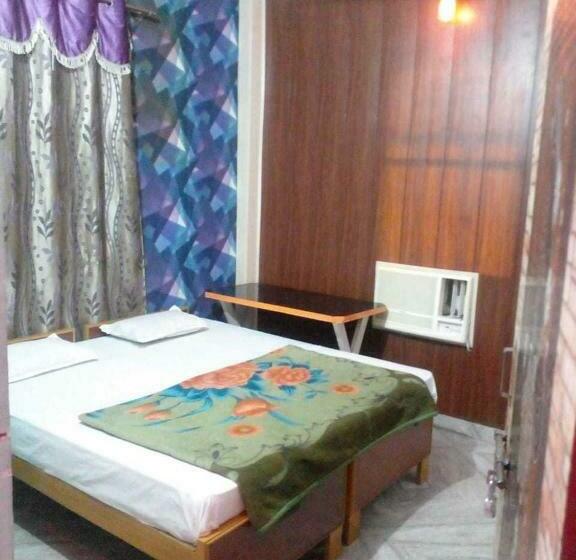 Трехместный Номер Классика, Oyo 70116 Vrindavan Resorts