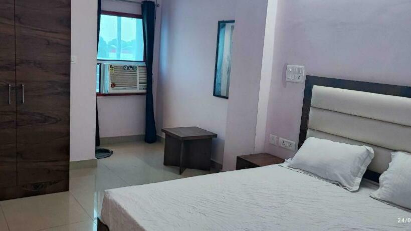 Трехместный Номер Классика, Oyo 70116 Vrindavan Resorts