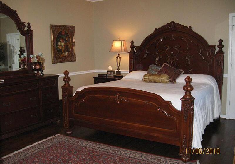 带大床的豪华间, Inn At The Olde Silk Mill