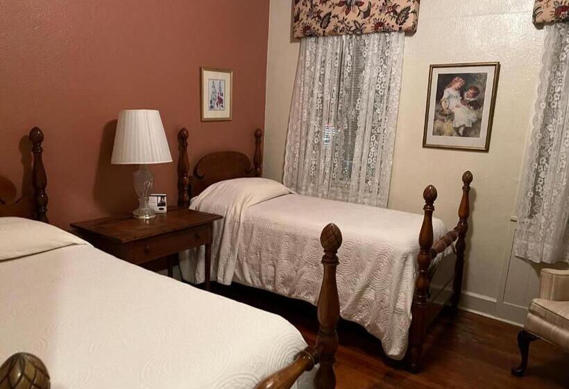 标准间, Inn At The Olde Silk Mill