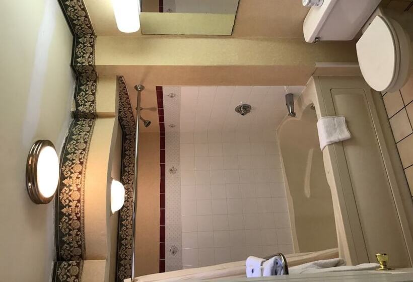 패밀리 룸, Value Inn East Stroudsburg