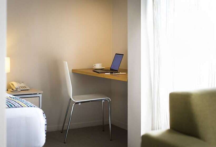 Студия Стандарт, Quest Carlaw Park Serviced Apartments