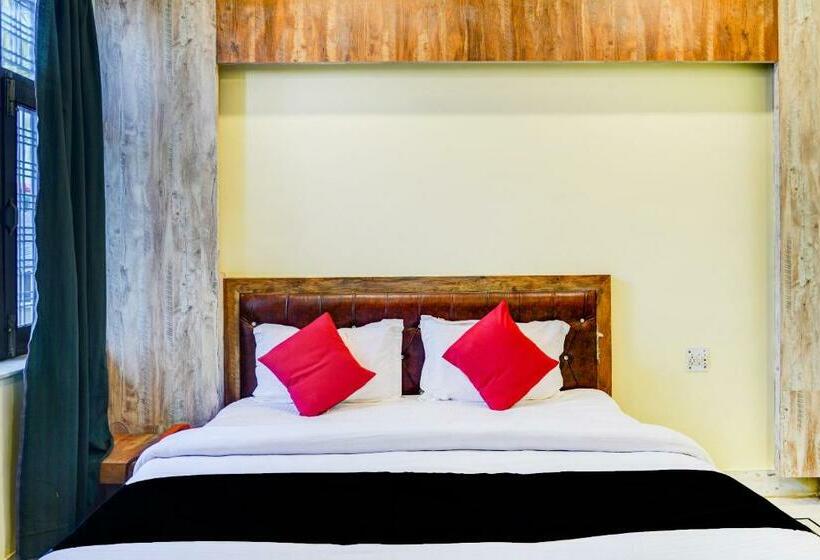 带景观的三人标准房间, Capital O 66972 Sangam Hotel And Resort